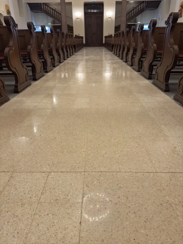 5FEA5CD4-BC07-4A3D-AC5F-9F9559114C60_1_105_c